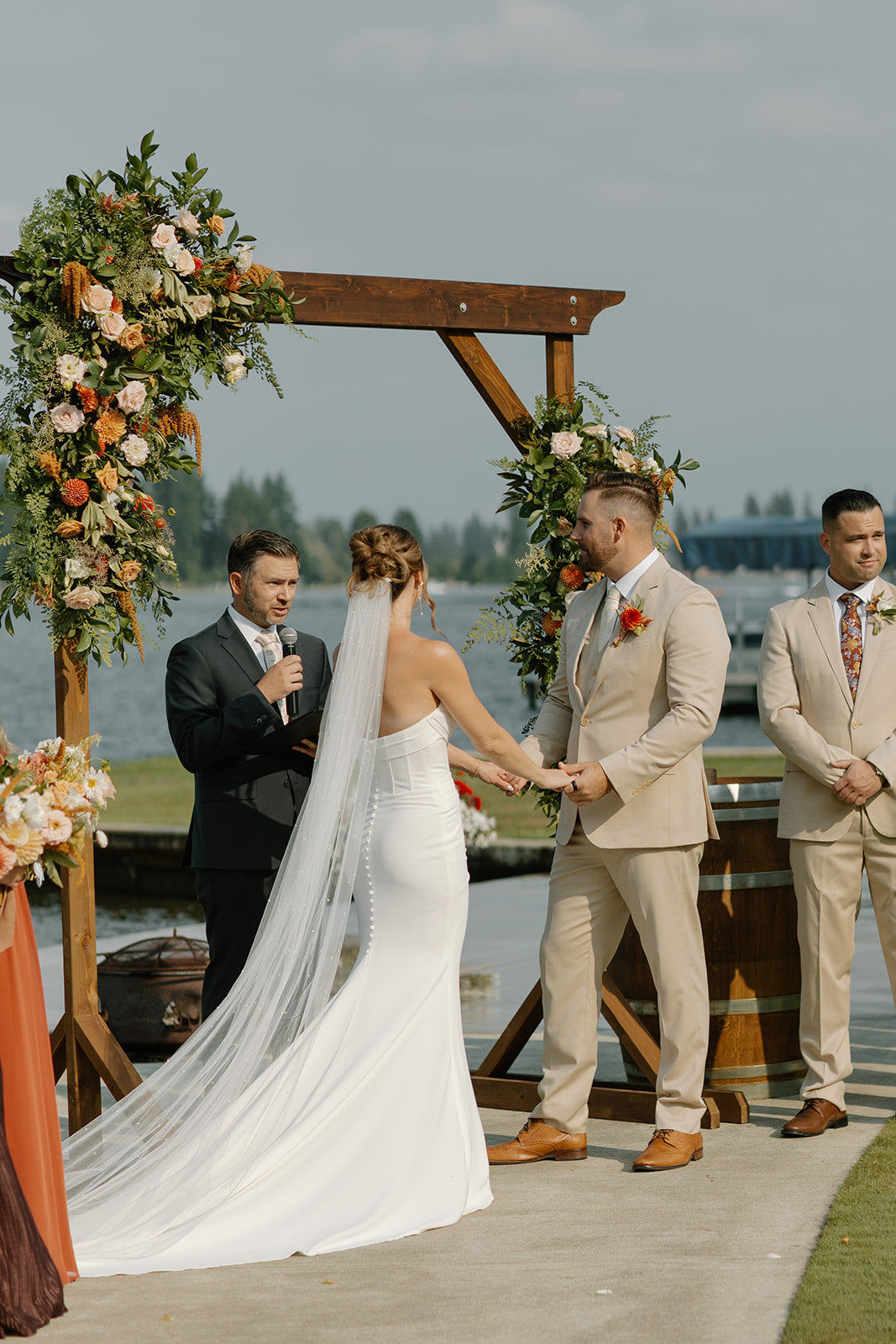 wedding florals on lake tapps